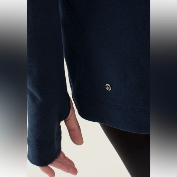 Lululemon Bliss Break Wrap French Terry in Inkwell size 4 - Picture 4 of 15